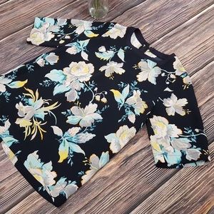 Ann Taylor Floral Short Sleeve Top